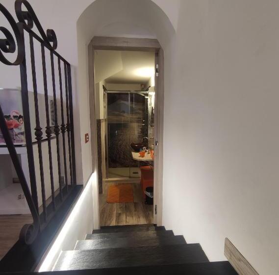 اتاق لوکس با تخت بزرگ, B&b Elfo Degli Ulivi