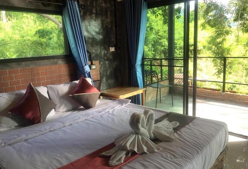 Номер Deluxe с Балконом, Keeree Loft Resort คีรีลอฟท์รีสอร์ท