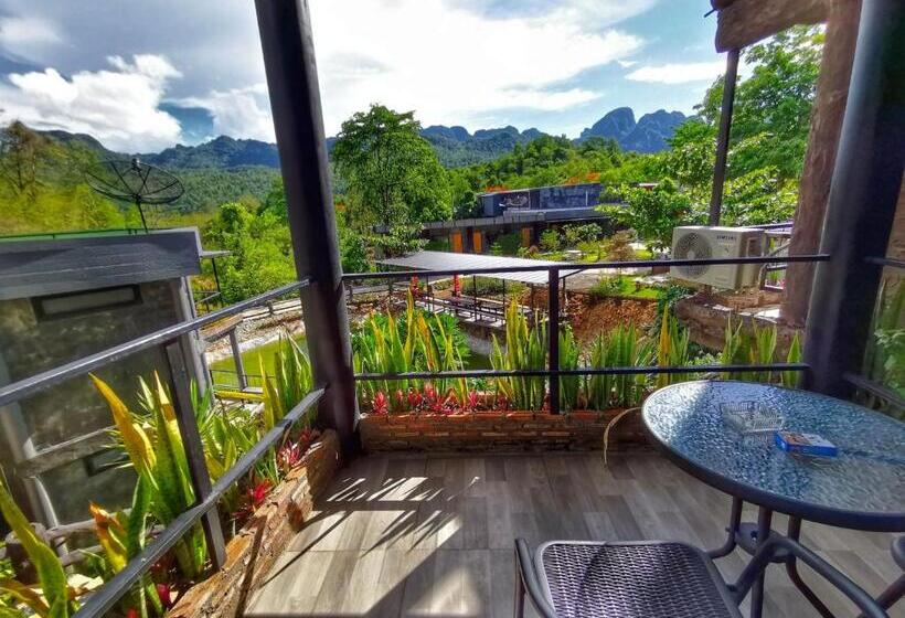 Номер Deluxe с Балконом, Keeree Loft Resort คีรีลอฟท์รีสอร์ท