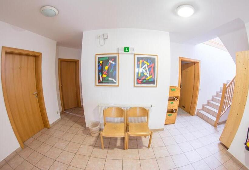 Четырехместный Номер Стандарт, Jugendgästehaus Ulrichsberg