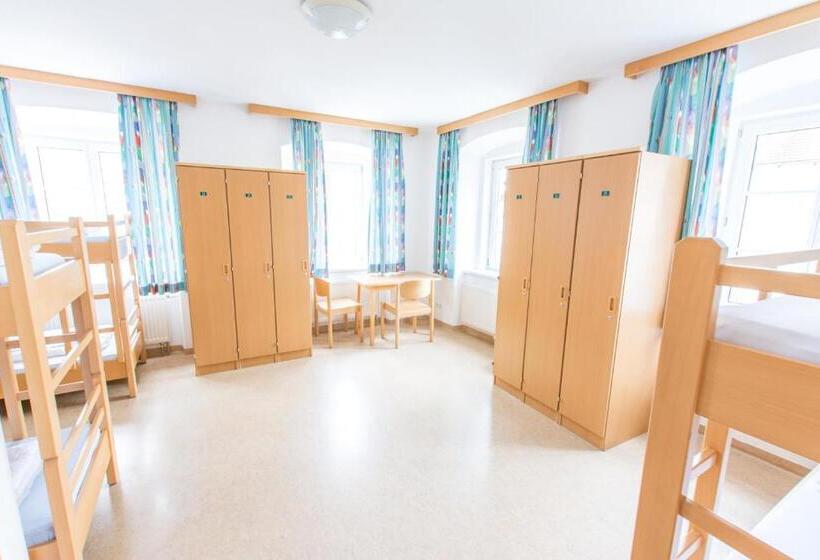 Семейный Номер, Jugendgästehaus Ulrichsberg
