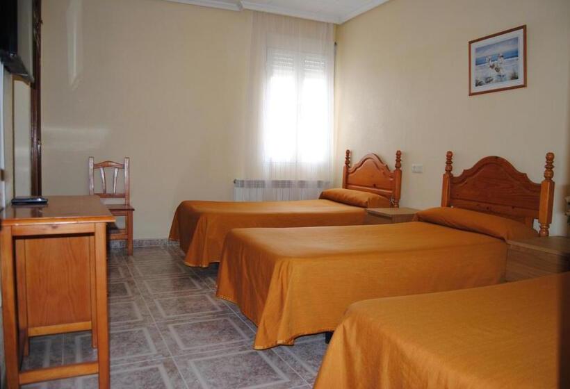 اتاق استاندارد سه نفره, Hostal ávila