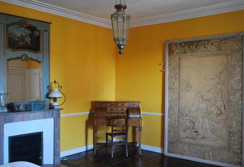اتاق لوکس, La Maison Bleue