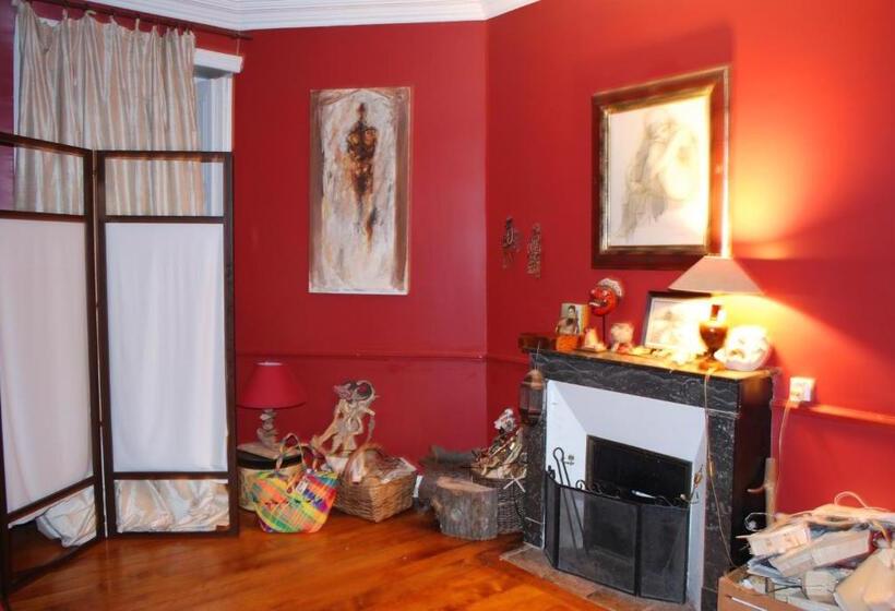 اتاق استاندارد, La Maison Bleue