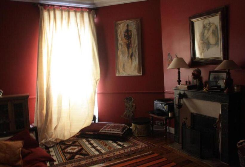 اتاق استاندارد, La Maison Bleue