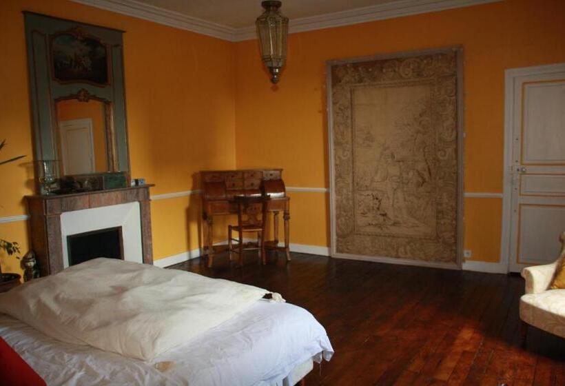 اتاق لوکس, La Maison Bleue