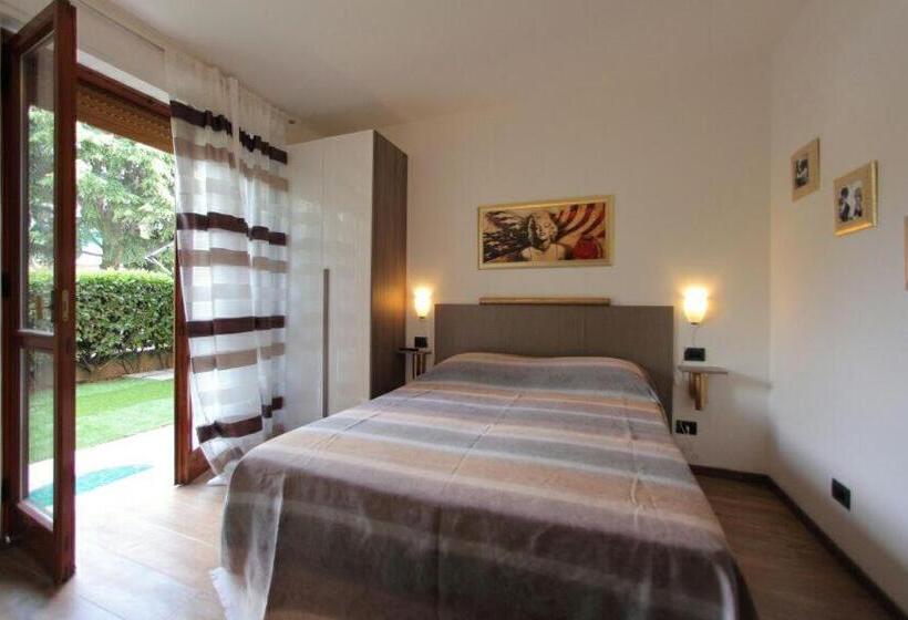 Номер Стандарт, B&b Holidays Artisti