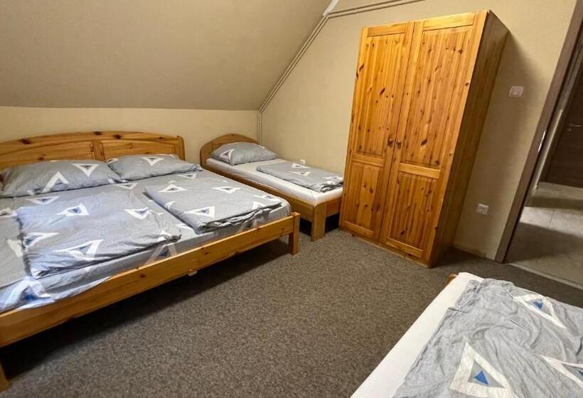 آپارتمان 3 خوابه, Grátisz Apartman Siófok