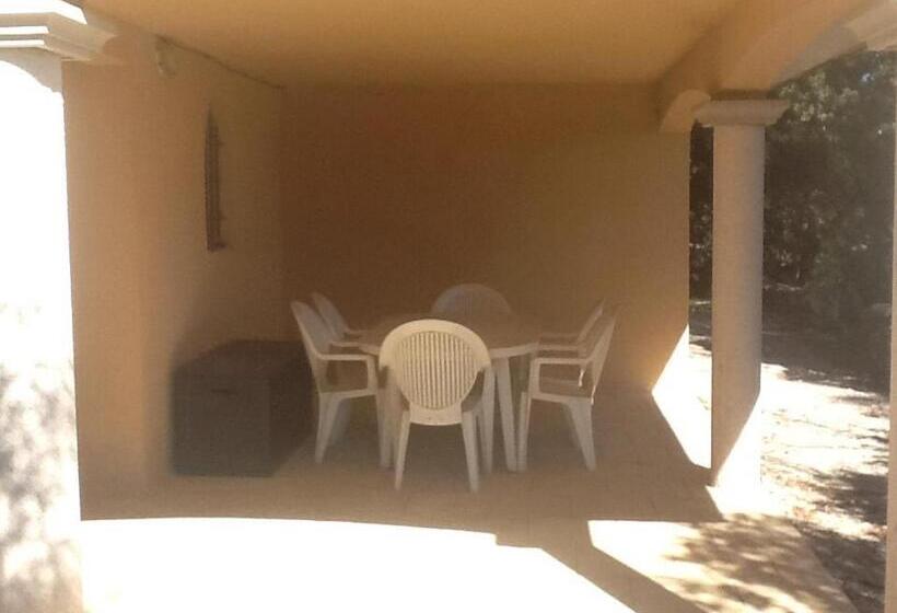 Escritório Superior, Villa Asunda B&b Spa & Sauna, Chambres D Hôtes