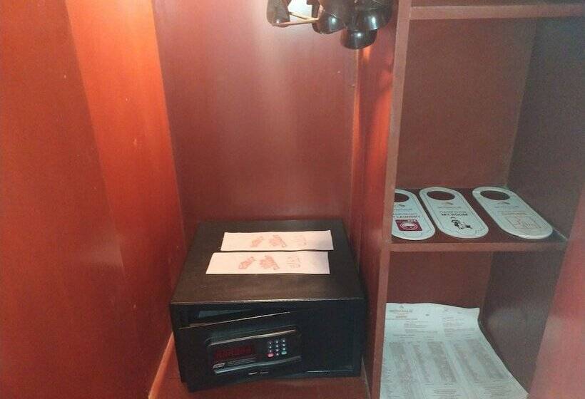 Номер Deluxe, Germanus