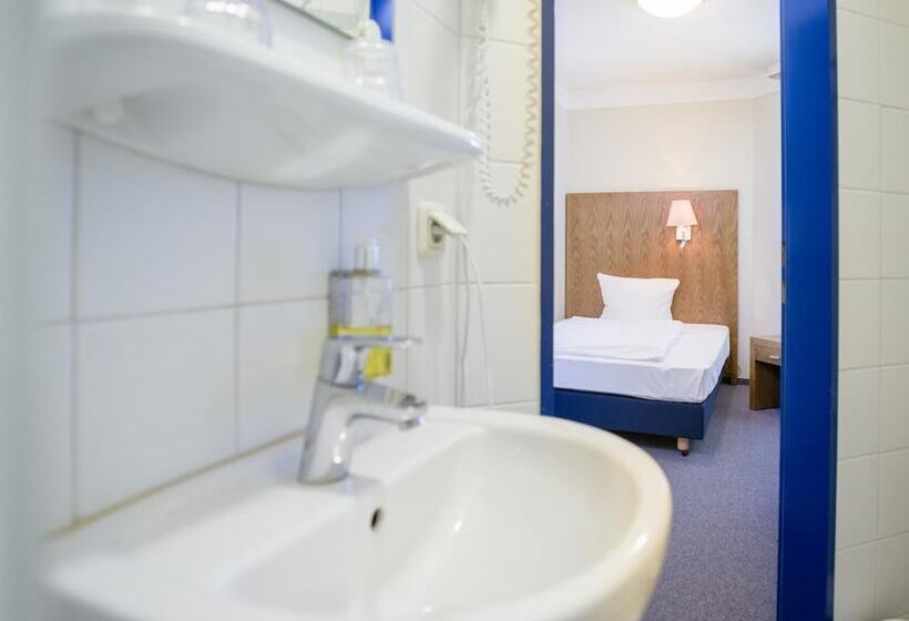 Номер Стандарт, Königstein Kiel By Tulip Inn