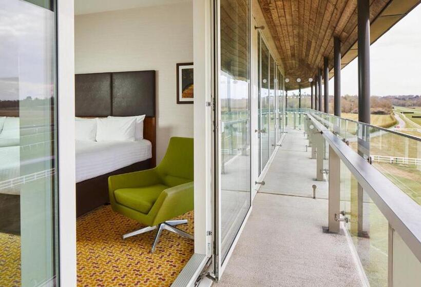 Номер Superior Кровать Кинг, Lingfield Park Marriott Hotel & Country Club