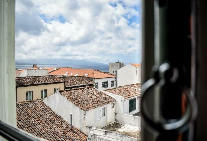 Номер Стандарт, A Casa Da Cascata