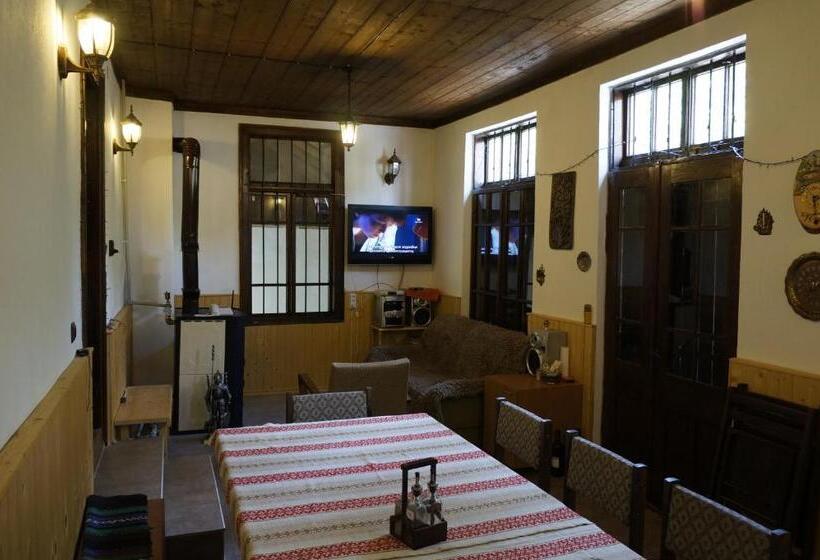 Дом 1 Спальня, Guest House Pepeliana