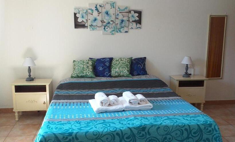 اتاق استاندارد, Bed And Breakfast Le Petunie