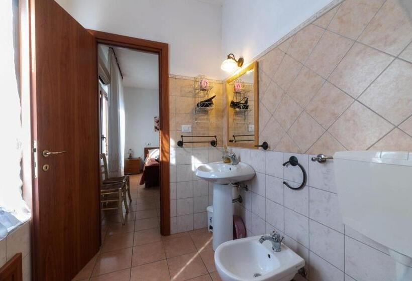 اتاق کلاسیک, Bed And Breakfast Le Petunie