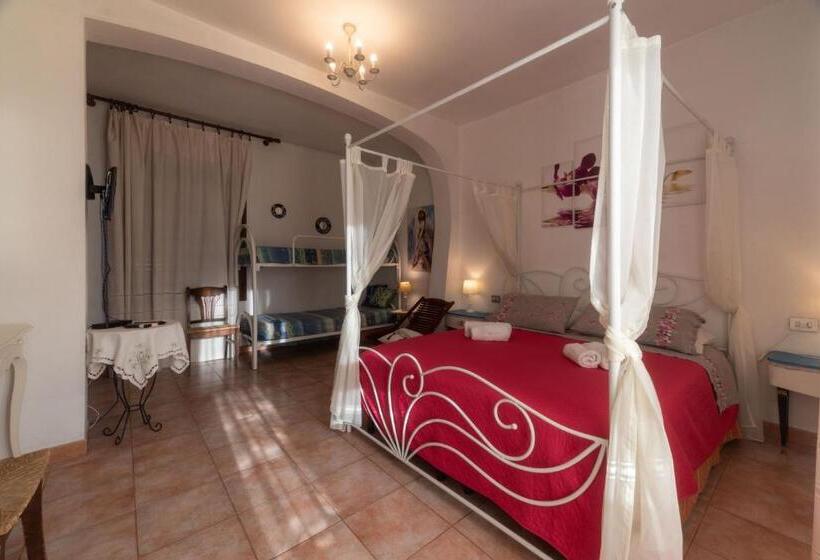 سوئیت با بالکن, Bed And Breakfast Le Petunie