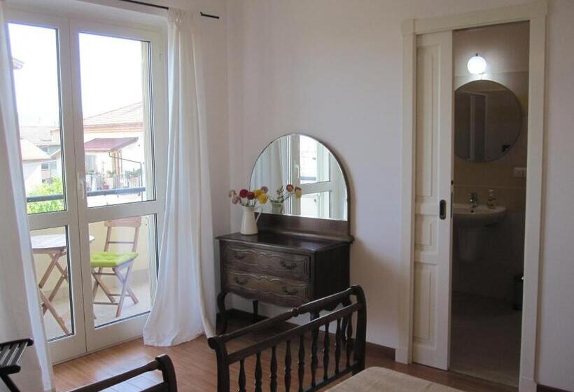 Quarto Triplo Estandar, Magnolia B&b