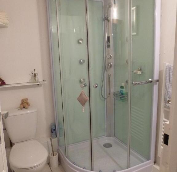 Номер Стандарт Трехместный, Chateau View Chambres D Hôtes