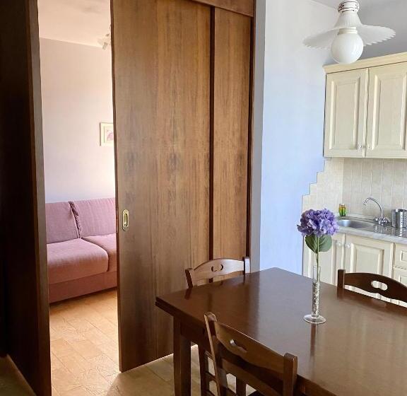 Apartamento 1 Dormitório com Sacada, Cumana Blu Apartments