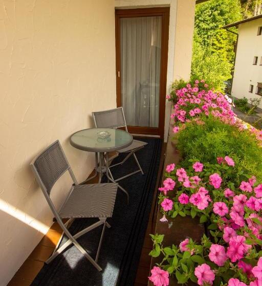 اتاق استاندارد, Haus Josef
