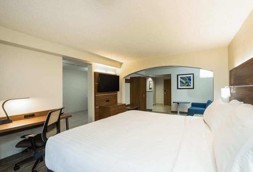 Люкс, Holiday Inn Express Hotel & Suites Louisville East, An Ihg