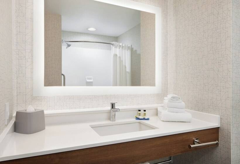 Люкс, Holiday Inn Express Hotel & Suites Salem, An Ihg
