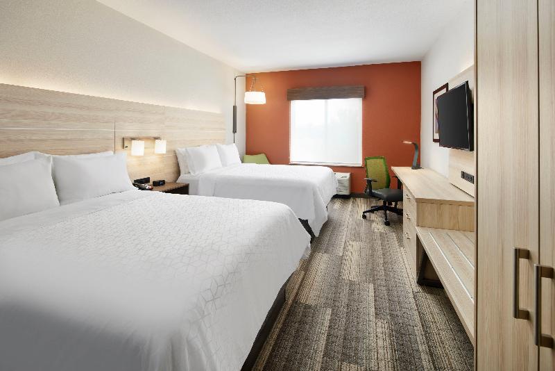 Номер Стандарт Адаптированный для Инвалидов, Holiday Inn Express Hotel & Suites Salem, An Ihg