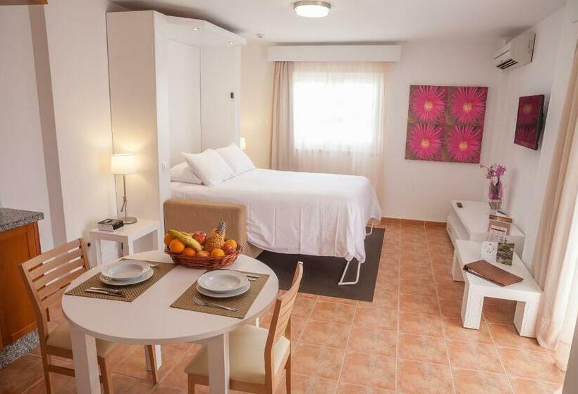 Студия Стандарт, Sunset Harbour Club