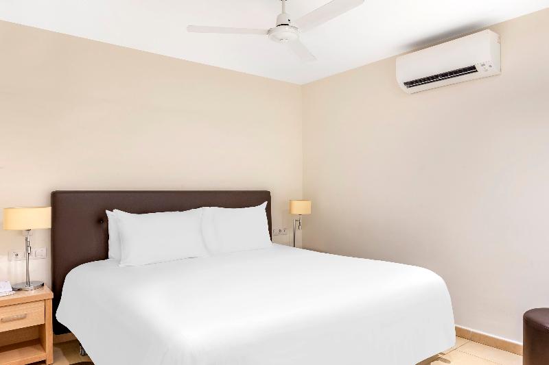 Апартаменты 2 Спальни, Sunset Harbour Club