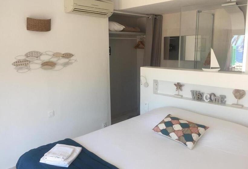 Номер Стандарт Вид на Море, Hostellerie Provencale