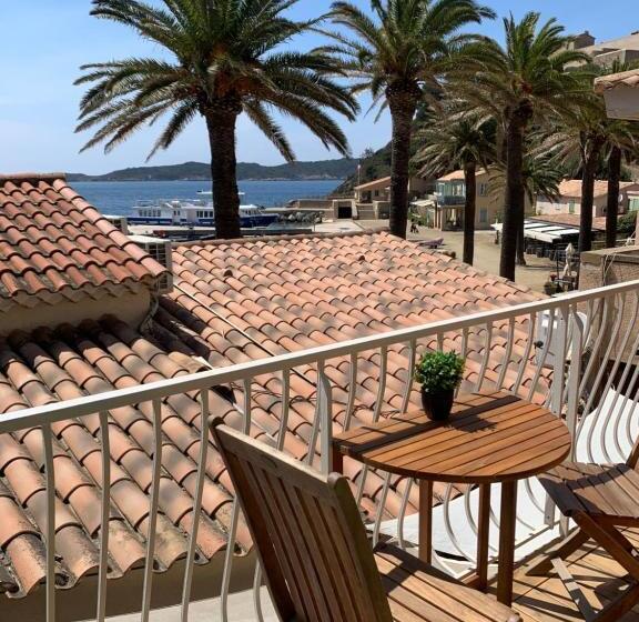 Номер Стандарт Вид на Море, Hostellerie Provencale