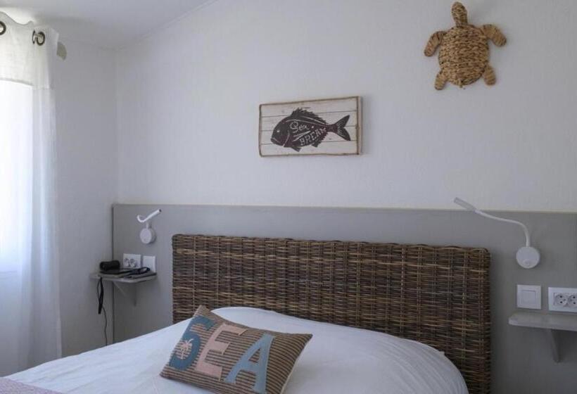 Triple Room Sea View, Hostellerie Provencale
