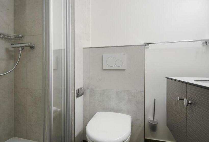 Номер Superior, Neuchatel City