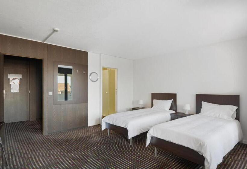 Номер Superior, Neuchatel City