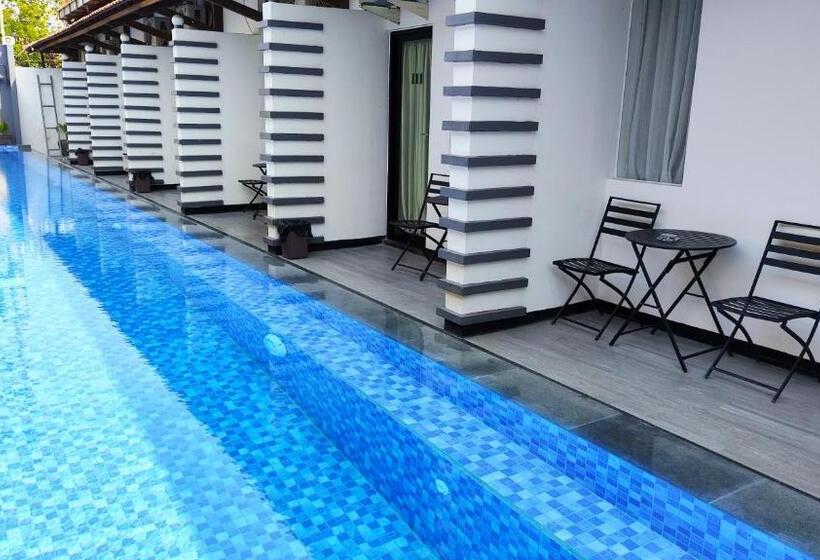 Номер Deluxe Кровать Кинг, Odaita Hotel Pamekasan Madura