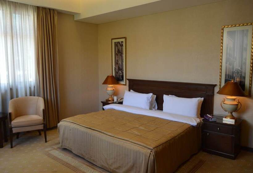 سوییت لوکس, Etoile Suites Boutique Hotel Down Town