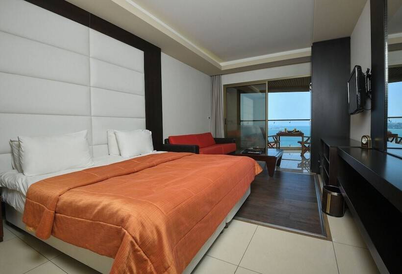 سوییت خانوادگی, Hollywood Inn Boutique