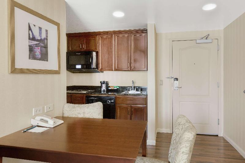 Люкс Кровать Кинг, Homewood Suites By Hilton Sacramento Airport Natomas