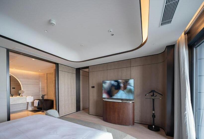 اتاق پریمیوم با بالکن, Intercontinental Shanghai Harbour City, An Ihg