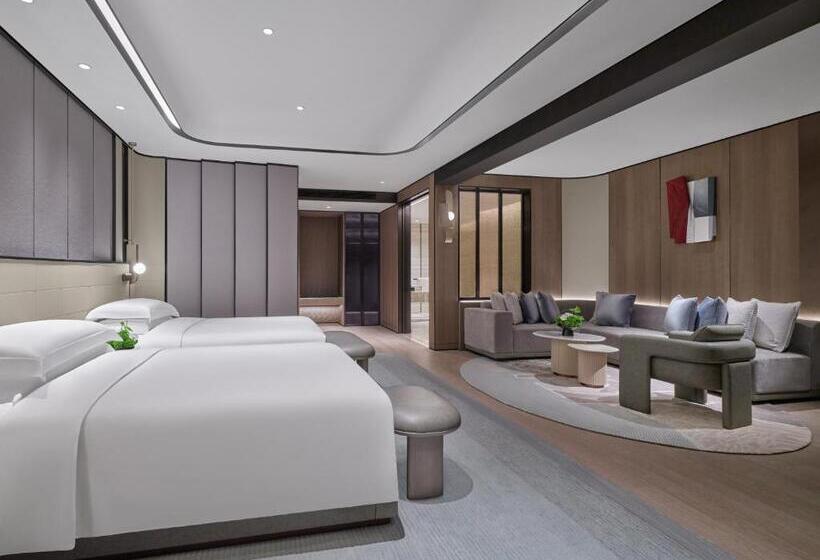 اتاق استاندارد با چشم‌انداز دریاچه, Intercontinental Shanghai Harbour City, An Ihg