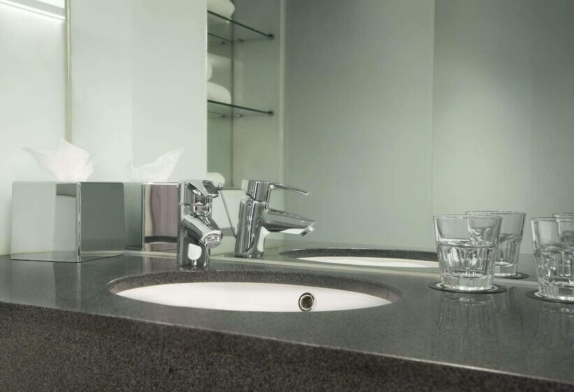 Семейный Номер, Ramada Encore Newcastle Gateshead