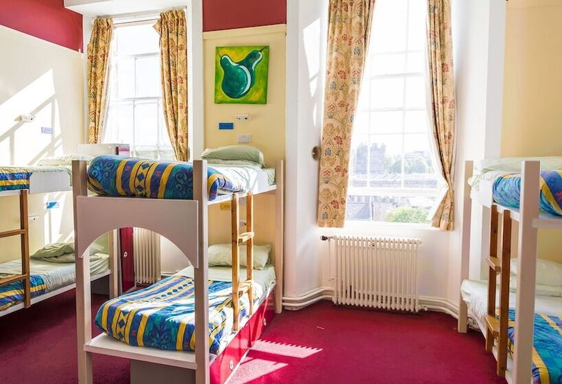 Кровать в Общей Комнате, Castle Rock Hostel   Adults Only