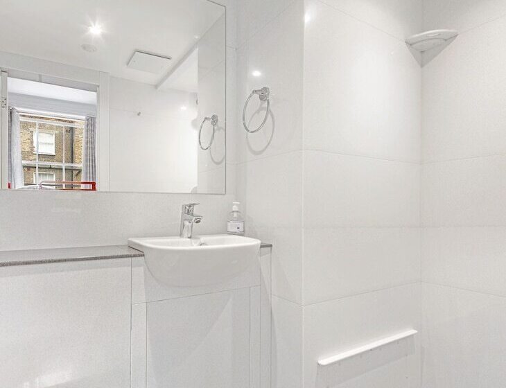 ルームシェアのワンベッド, Astor Kensington Hostel