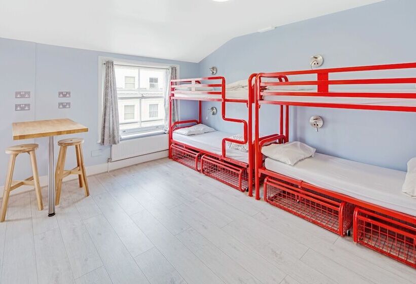 ルームシェアのワンベッド, Astor Kensington Hostel