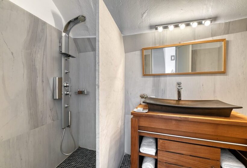 Люкс Семейный 2 Спальни, Nostos Apartments