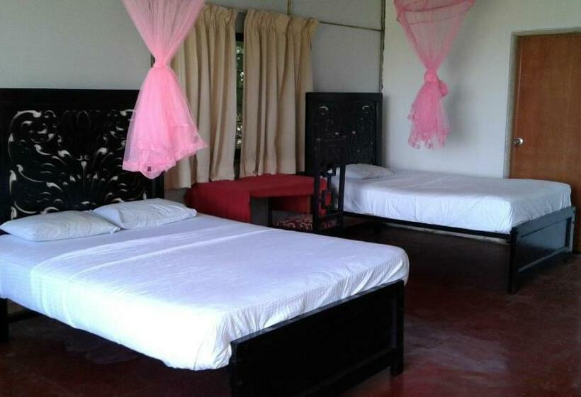 스탠다드 룸, S And K Safari Village Hotel   Wasgamuwa