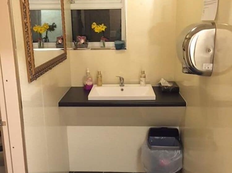 اتاق استاندارد سه نفره, Dragon Bed And Breakfast