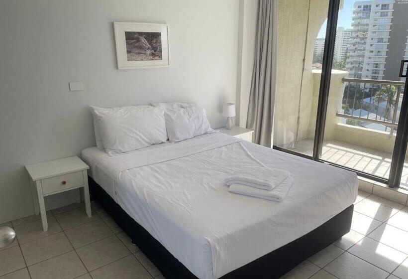 침실 1개 아파트, Aristocrat Apartments