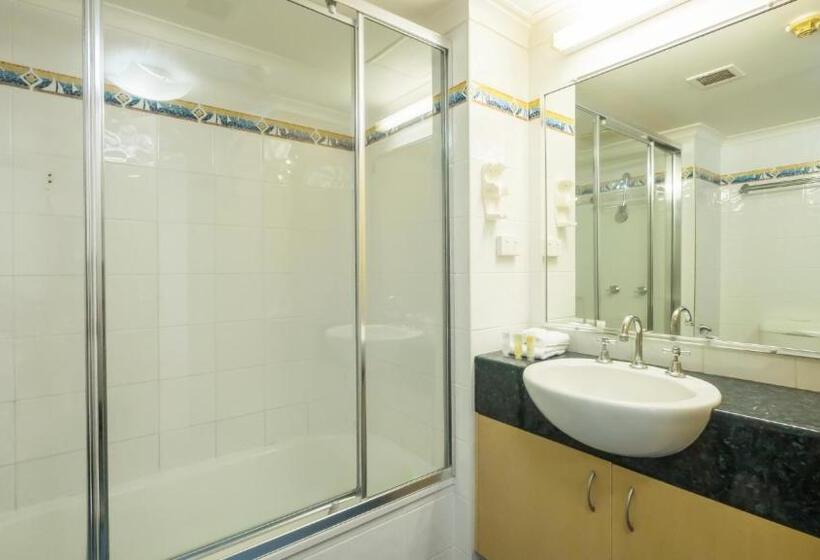 침실 2개 아파트, Aristocrat Apartments